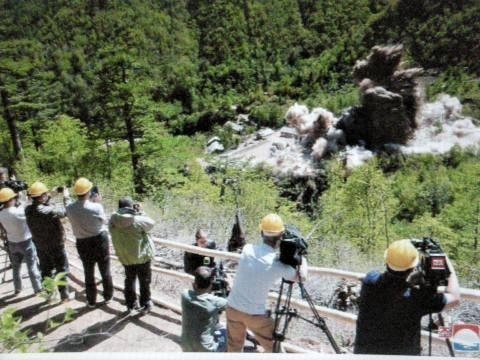 pict-pict-DSCN3817北の核施設爆発.jpg